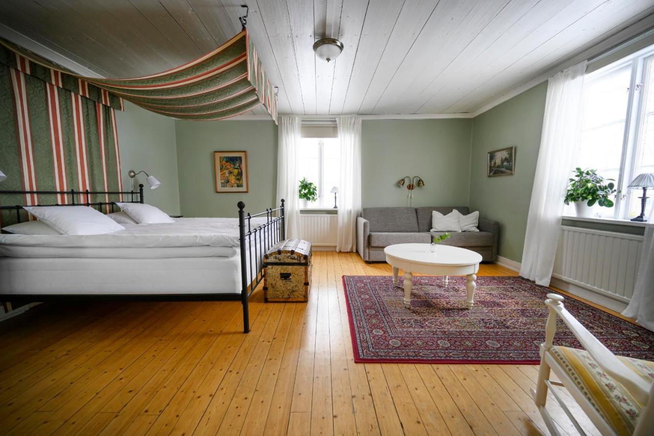 Oelme Praestgard Gaestgiveri Kristinehamn Extérieur photo
