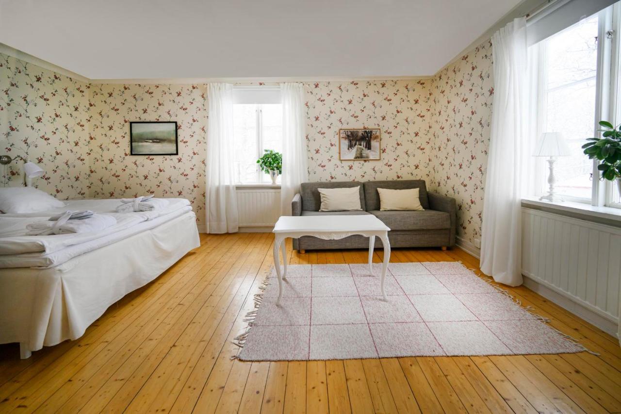 Oelme Praestgard Gaestgiveri Kristinehamn Extérieur photo