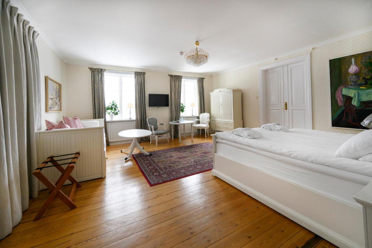 Oelme Praestgard Gaestgiveri Kristinehamn Extérieur photo