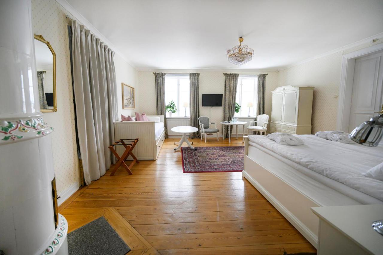 Oelme Praestgard Gaestgiveri Kristinehamn Extérieur photo